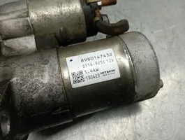 Opel Astra J Starter motor 