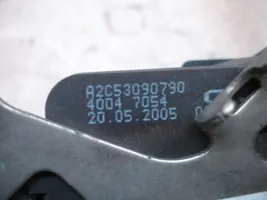 Mercedes-Benz Vito Viano W639 Priekinė užrakinimo spynelė (prie rankenos) 