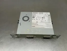 Renault Zoe Panel / Radioodtwarzacz CD/DVD/GPS 