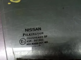 Nissan Leaf I (ZE0) Szyba drzwi tylnych 