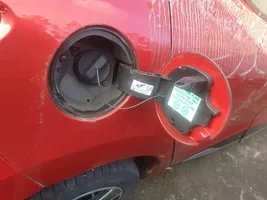 Renault Clio IV Klapka wlewu paliwa 