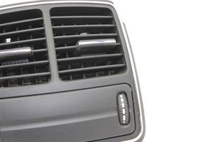 Mercedes-Benz CLS C219 Aizmugurējā gaisa - ventilācijas reste A211830054