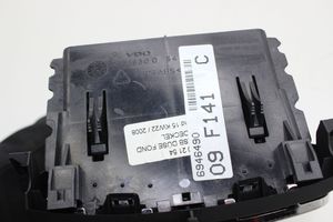 Mercedes-Benz CLS C219 Aizmugurējā gaisa - ventilācijas reste A211830054