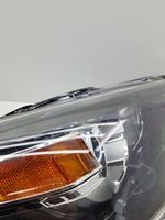 Mazda CX-3 Lampa przednia D10E51030