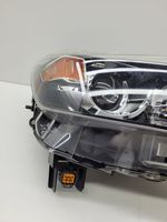 Mazda CX-3 Lampa przednia D10E51030