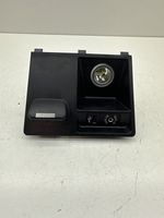 BMW X5 E70 Connettore plug in AUX 011898102