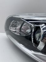 Volvo XC60 Lampa przednia 31698810