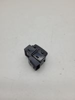 Volvo XC60 Central locking switch button 31343100