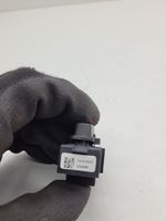 Volvo XC60 Central locking switch button 31343100