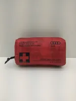 Audi A5 8T 8F Trousse de premiers secours 8F0860282