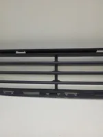 Volvo V40 Grille inférieure de pare-chocs avant 31347091