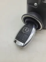 Mercedes-Benz C W204 Užvedimo spynelė A2079052600