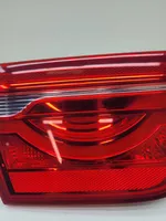 Jaguar XE Lampy tylnej klapy bagażnika 