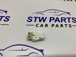 BMW 5 G30 G31 USB jungtis 9390501