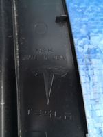 Tesla Model X Etupyöräkotelon koristelista 107820900F