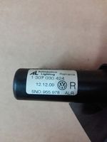 Volkswagen Tiguan Headlight washer spray nozzle 5N0955978