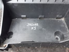 Jaguar XJ X351 Akumulatora nostiprināšanas pamatne 2W9310764AH