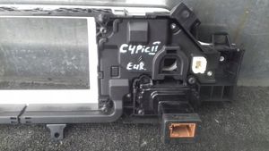 Citroen C4 II Picasso Konsola środkowa / Radio / GPS 96778739XU