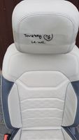 Volkswagen Touareg III Asiento delantero del conductor 