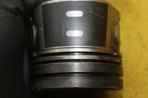 Ford Focus Piston avec bielle 