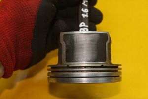 Audi A3 S3 8P Piston avec bielle 