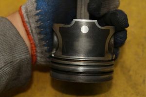 Renault Clio III Piston avec bielle 