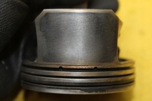 Seat Ibiza IV (6J,6P) Piston avec bielle 