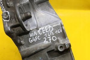 KIA Ceed Karteris 21135-2b000