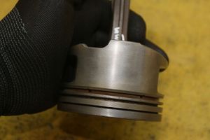 Audi A8 S8 D2 4D Piston avec bielle 