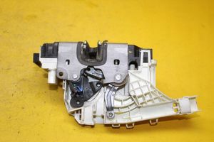 Volkswagen Crafter Priekšpusē slēdzene A9067201735