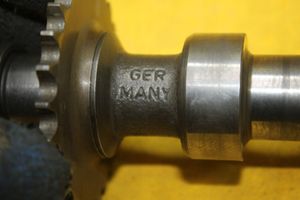 Audi A6 S6 C4 4A Camshaft 077J