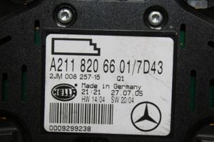 Mercedes-Benz E W211 Rivestimento della console di illuminazione installata sul rivestimento del tetto A2118206601