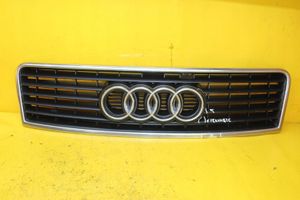 Audi A6 S6 C5 4B Grotelės viršutinės 4B0853651F