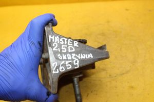 Renault Master II Gearbox mounting bracket 