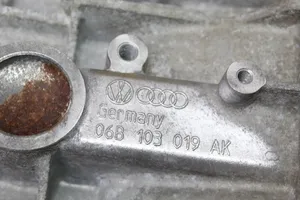 Volkswagen Golf VI Moottorin lohko 06B103019AK