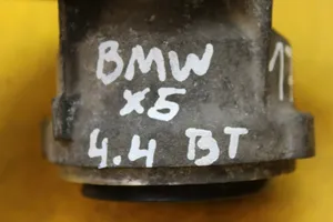 BMW 7 F01 F02 F03 F04 Pusašio pakabinamo guolio kronšteinas 7563779