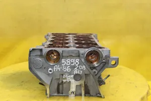 Volkswagen PASSAT B5.5 Culasse moteur 06B103373AR