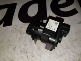 Mercedes-Benz B W245 Valokatkaisija A1695453004