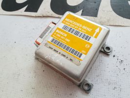 Mercedes-Benz E W210 Oro pagalvių valdymo blokas A0008209726