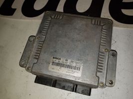 Renault Espace III Unité de commande, module ECU de moteur 7700104407