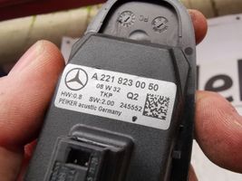 Mercedes-Benz S W221 Puhelimen näppäimistö A2218230050