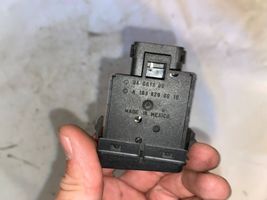 Mercedes-Benz ML W163 Interruptor de control de altura del faro delantero a1638200010