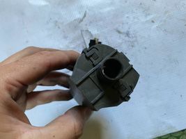 Mercedes-Benz E W124 Sensor de temperatura interna a0008301908