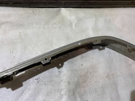 Mercedes-Benz C W203 Modanatura separatore del paraurti anteriore a2038856221