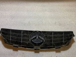 Mercedes-Benz CLK A209 C209 Передняя решётка 