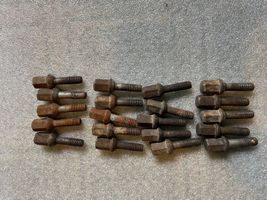 Mercedes-Benz C W203 Nuts/bolts 