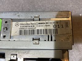 Mercedes-Benz E W210 Unité principale radio / CD / DVD / GPS a2108205489