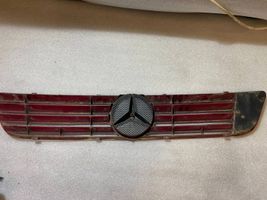 Mercedes-Benz Vito Viano W638 Grille calandre supérieure de pare-chocs avant a6388880515