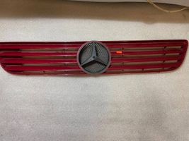 Mercedes-Benz Vito Viano W638 Griglia superiore del radiatore paraurti anteriore a6388880515