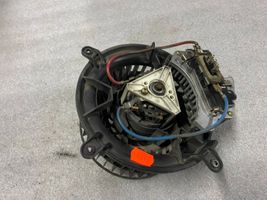 Mercedes-Benz S W220 Pečiuko ventiliatorius/ putikas 15637